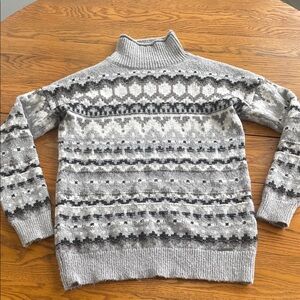Abercrombie & Fitch Gray Knit Turtleneck